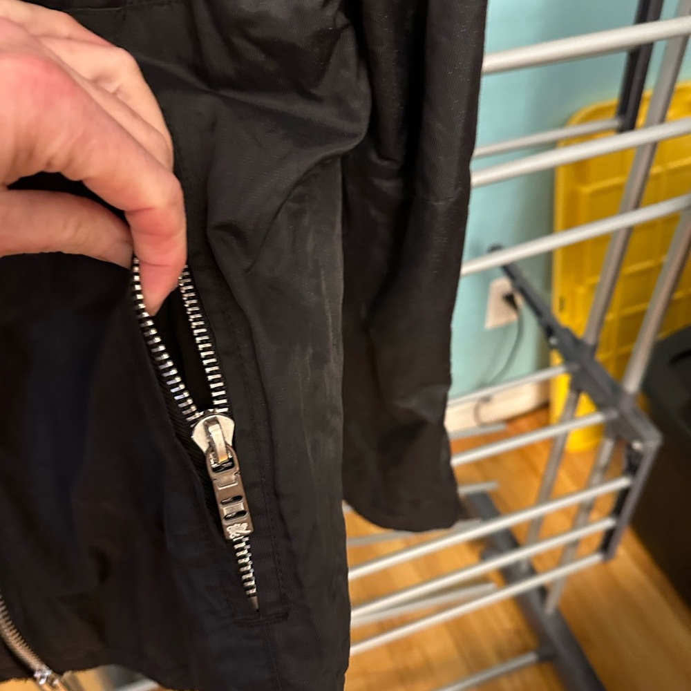 Thin Jacket Nylon Black New Condition - image 3